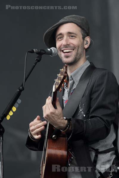 CHARLIE WINSTON - 2012-06-24 - PARIS - Hippodrome de Longchamp - Charlie Winston Gleave